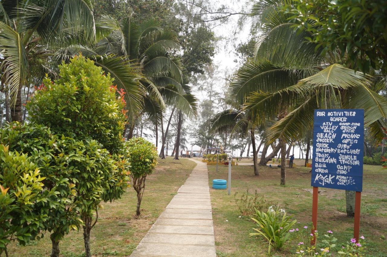 Rompin Beach Resorts Kuala Rompin Exteriör bild